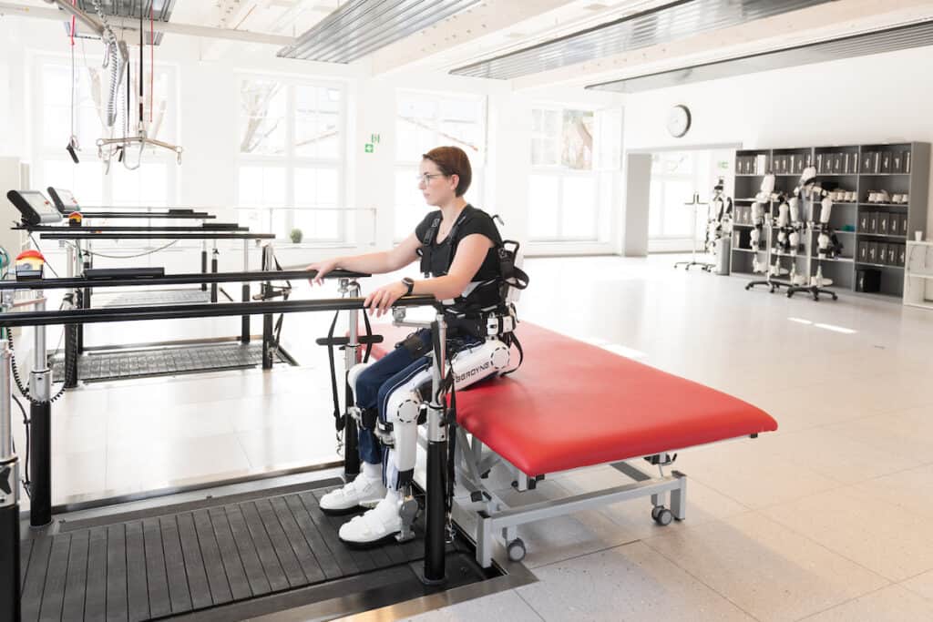 riabilitazione neuromotoria con esoscheletro